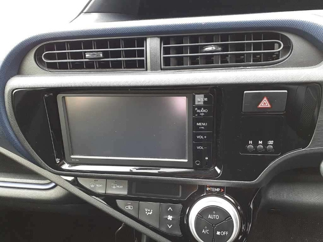 TOYOTA AQUA 2015
