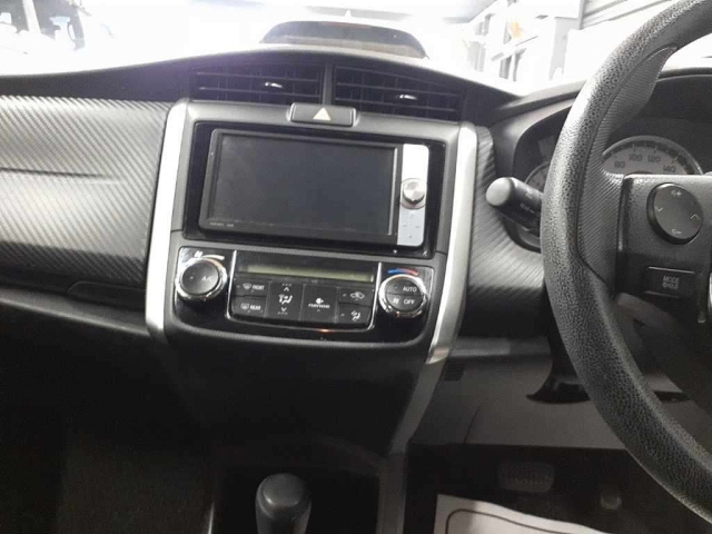 TOYOTA COROLLA FIELDER 2012