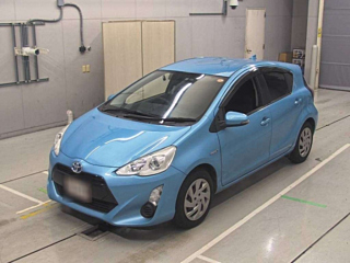 TOYOTA AQUA 2015