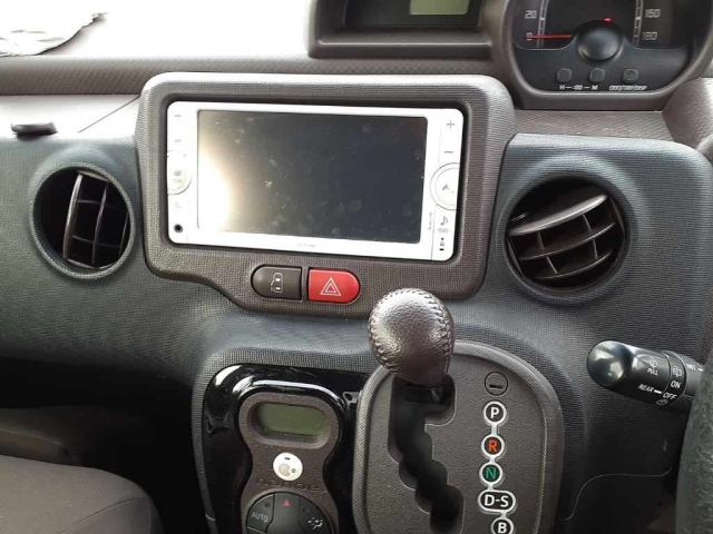 TOYOTA PORTE 2013