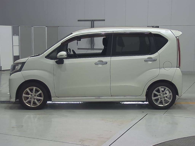 DAIHATSU MOVE 2015