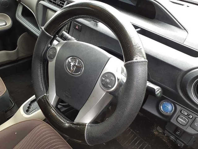TOYOTA AQUA 2013