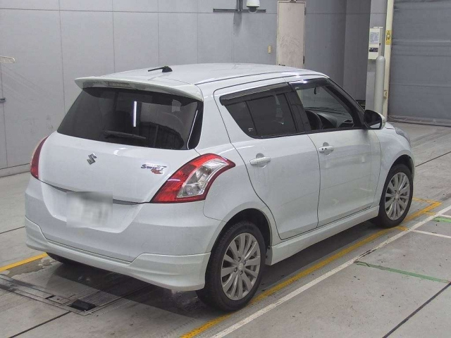 SUZUKI SWIFT 2012