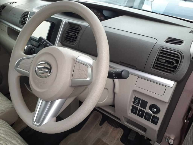 DAIHATSU TANTO 2014