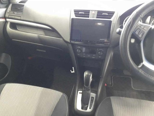 SUZUKI SWIFT 2012