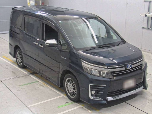 TOYOTA VOXY 2016