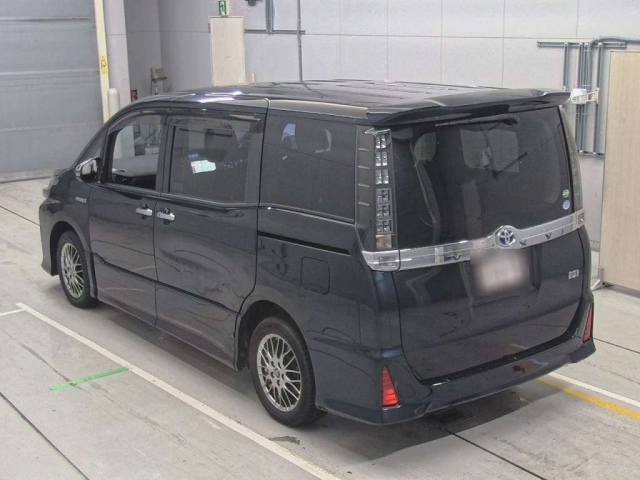 TOYOTA VOXY 2016