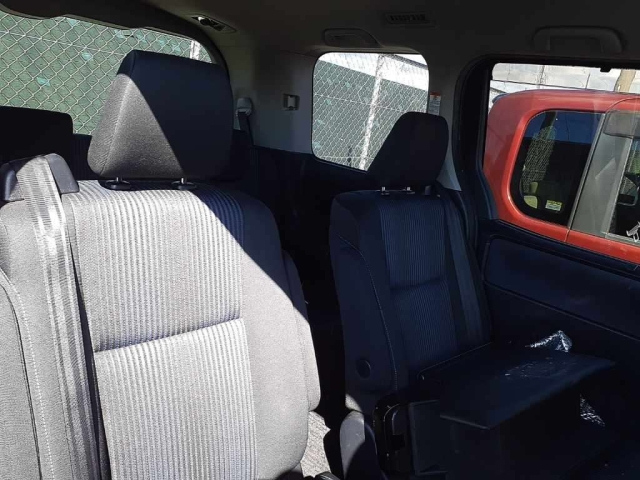 TOYOTA VOXY 2016