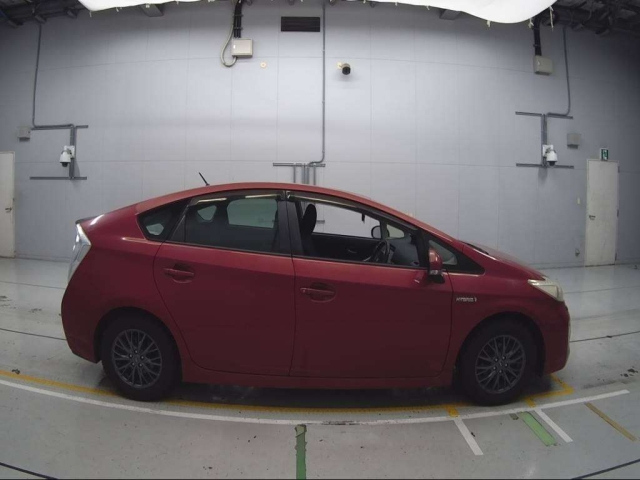 TOYOTA PRIUS 2011