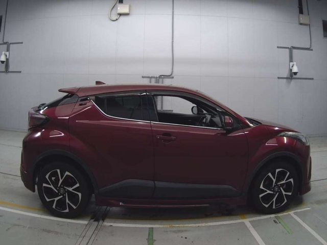 TOYOTA C-HR 2016
