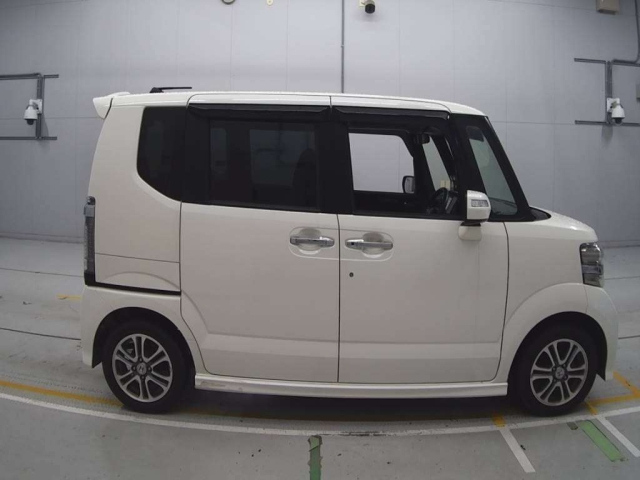 HONDA N BOX 2014