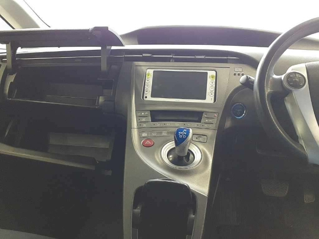 TOYOTA PRIUS 2011