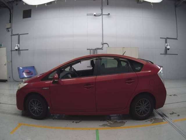 TOYOTA PRIUS 2011