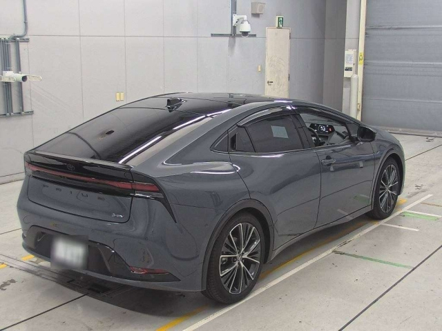 TOYOTA PRIUS 2025
