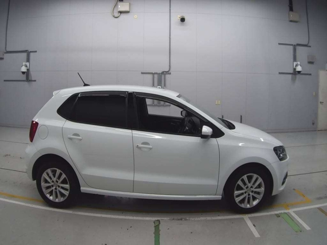 VOLKSWAGEN POLO 2017