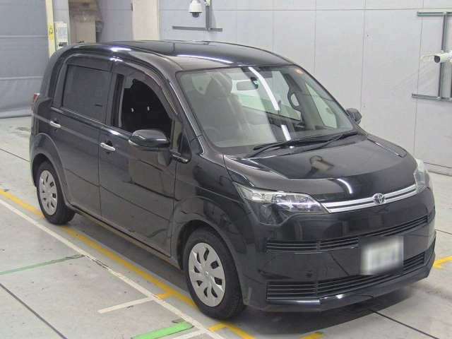 TOYOTA SPADE 2016