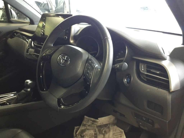 TOYOTA C-HR 2020