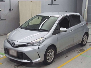TOYOTA VITZ 2015