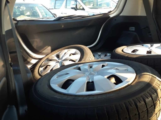 TOYOTA VITZ 2015