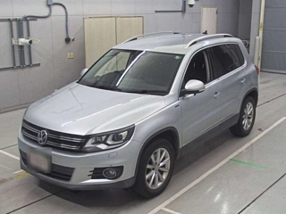 VOLKSWAGEN TIGUAN 2015