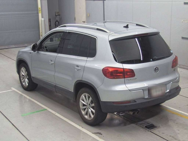 VOLKSWAGEN TIGUAN 2015