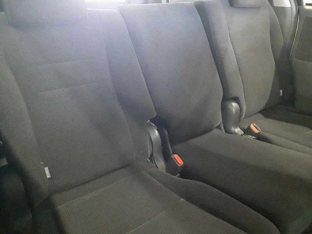TOYOTA VOXY 2010