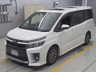 TOYOTA VOXY 2014