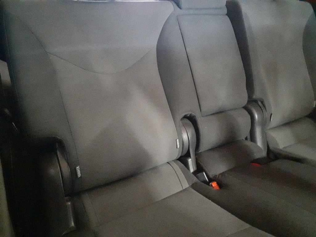 TOYOTA PRIUS ALPHA 2013