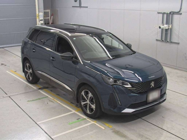 PEUGEOT 5008 2021