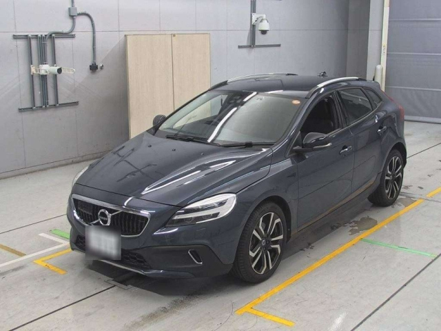 VOLVO V40 2017