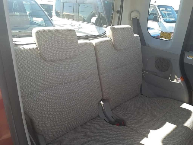 DAIHATSU TANTO 2015