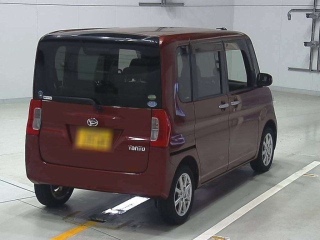 DAIHATSU TANTO 2015