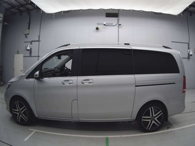 MERCEDES BENZ V CLASS 2017