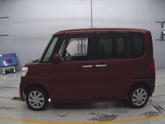 DAIHATSU TANTO 2014