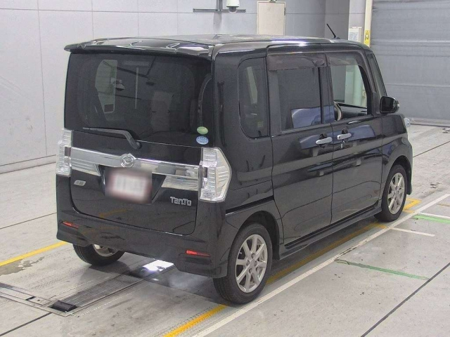 DAIHATSU TANTO 2013