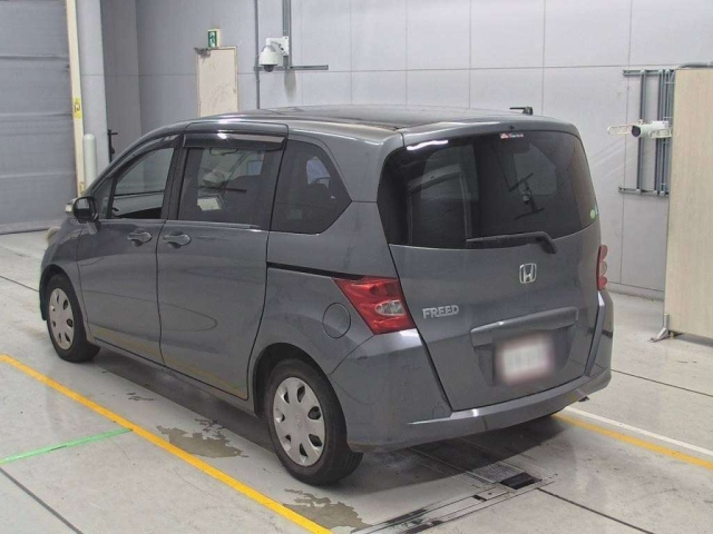 HONDA FREED 2011