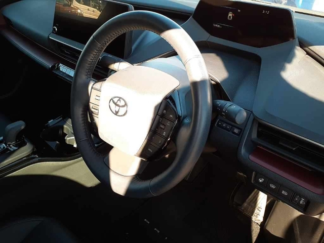 TOYOTA PRIUS 2023