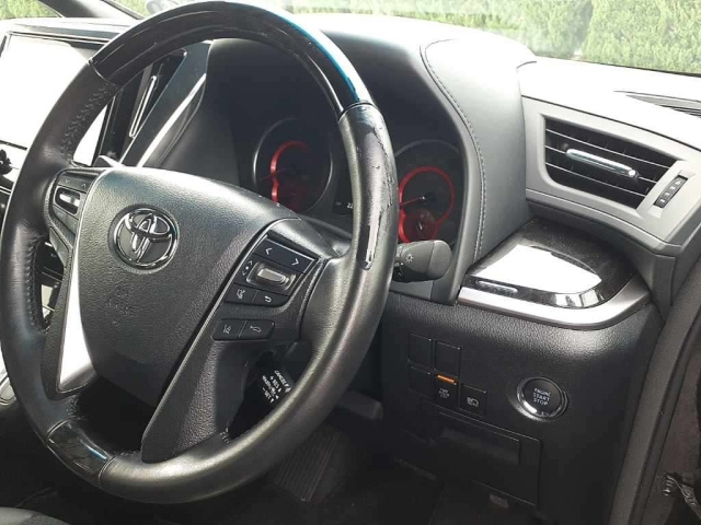 TOYOTA VELLFIRE 2020