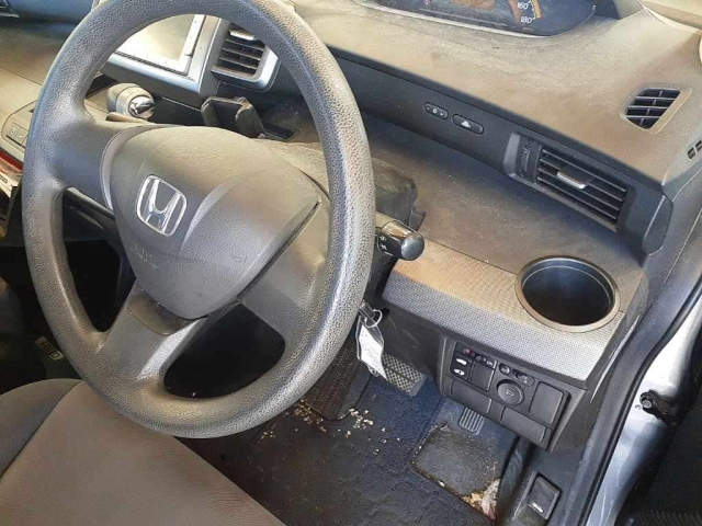 HONDA FREED 2011