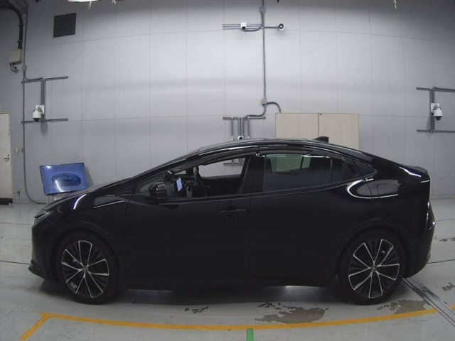 TOYOTA PRIUS 2023