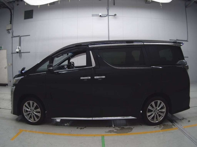 TOYOTA VELLFIRE 2020