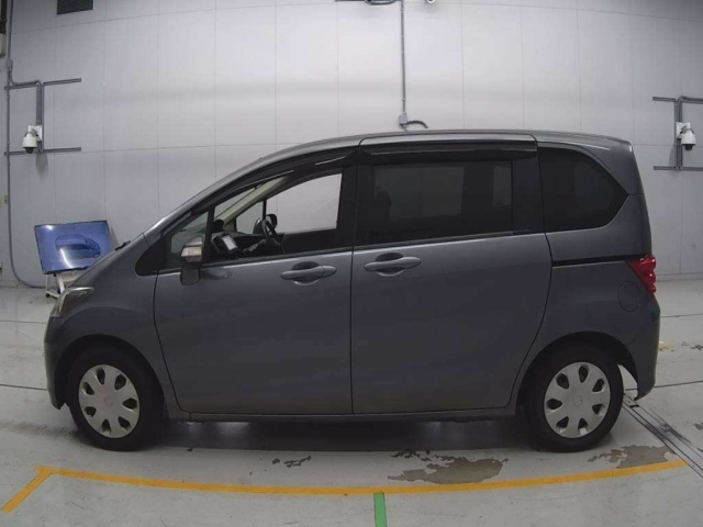 HONDA FREED 2011