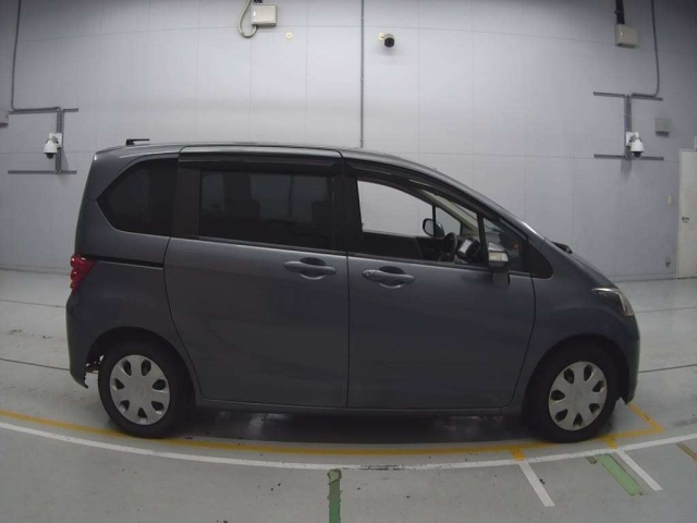 HONDA FREED 2011