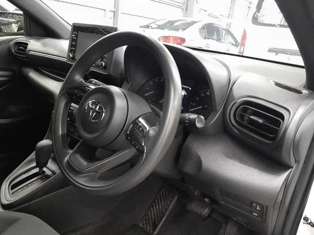 TOYOTA YARIS 2021