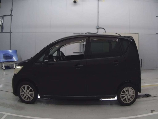 DAIHATSU MOVE 2010