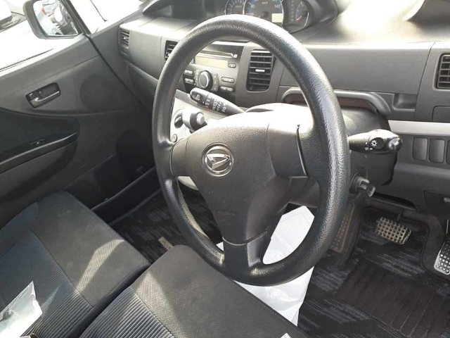 DAIHATSU MOVE 2009