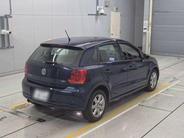 VOLKSWAGEN POLO 2013