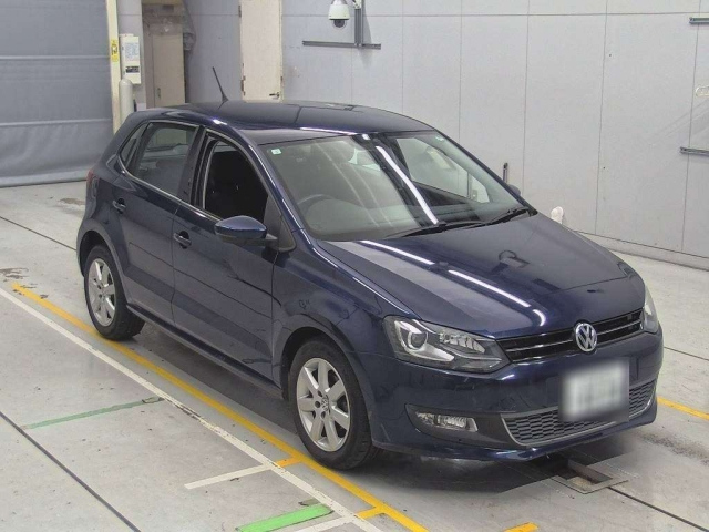 VOLKSWAGEN POLO 2013