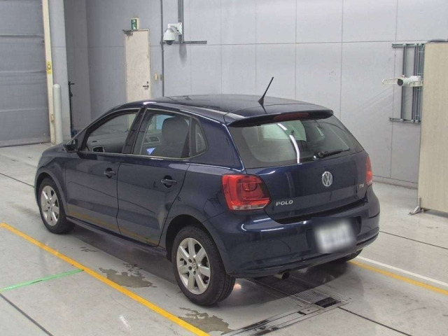 VOLKSWAGEN POLO 2013
