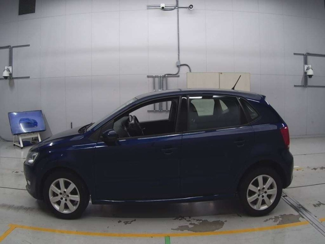 VOLKSWAGEN POLO 2013